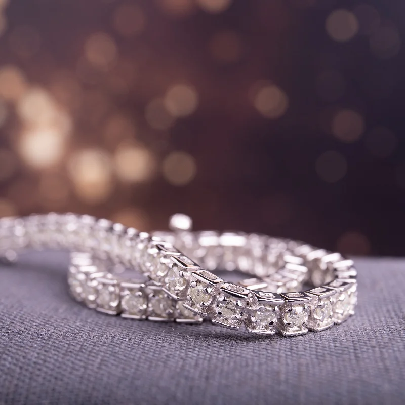 stylish wristwatches for young professionals-Miadora Sterling Silver 3ct TDW Diamond Tennis Bracelet - 7.25 in x 4.5 mm