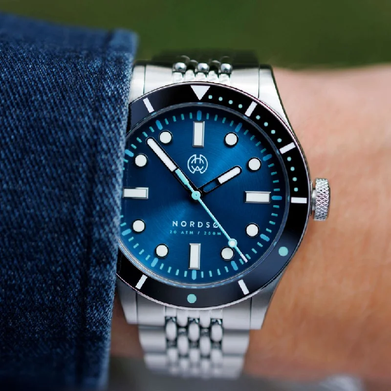 watches with digital displays for easy reading-Henry Archer Nordsø Horizon Blue (Deep Blue Sunburst Dial)