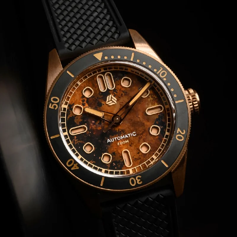 elegant watches for corporate professionals-Selten Salvage Bronze – Vintage Wall (Brown Patina Dial)